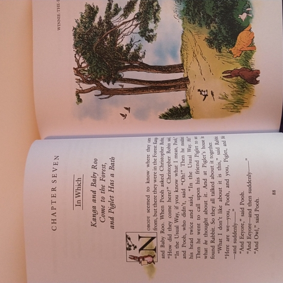 The Complete Tales and Poems of Winnie the Pooh by A. A. Milne New Book - Picture 5 of 11